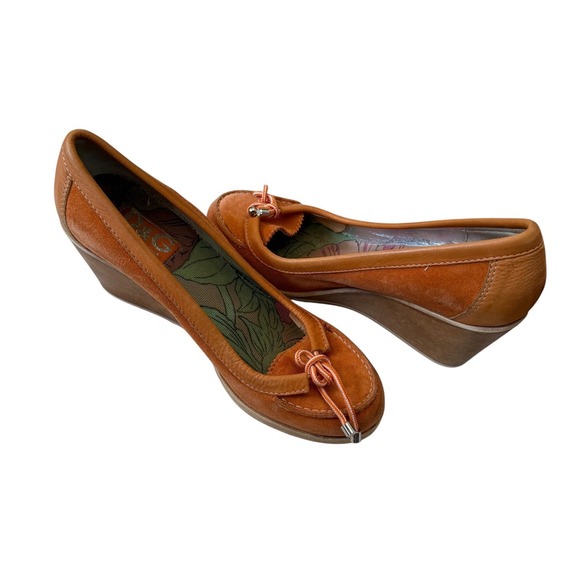 DOLCE & GABBANNA - VTG Classic D&G Orange Suede Bow Trim Wedge Heel Pumps 8.5 - Picture 9 of 12